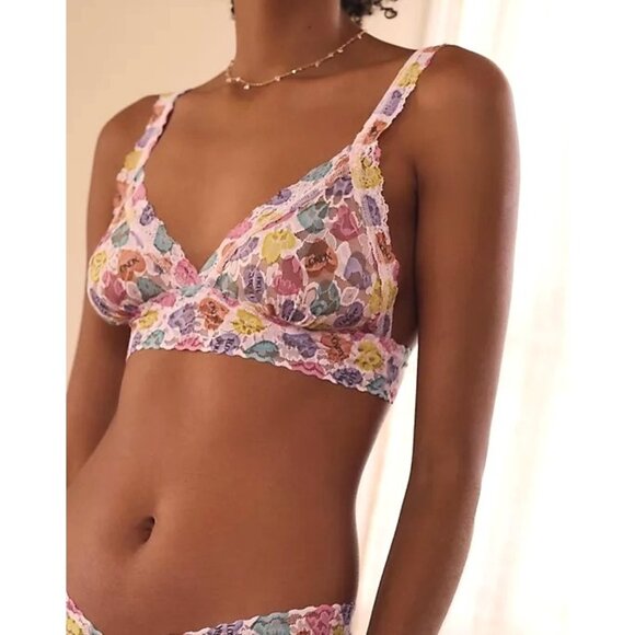 Hanky Panky Triangle Printed Lace Bralette XS Pink Multicolor Love Hearts NWT - Picture 1 of 10